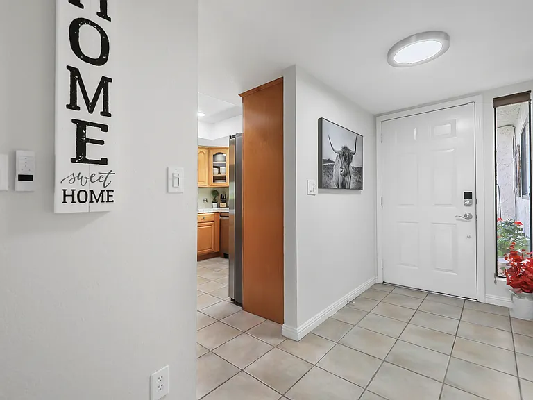 166 Wimbledon Ct — Photo 2