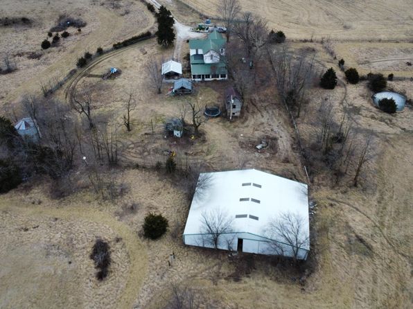 1699 Private Road 1272, Huntsville, MO 65259