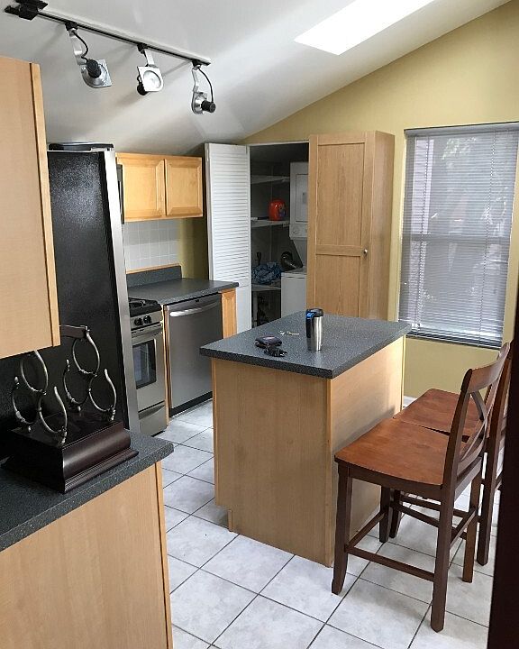 2nd image of 2132 W Barry Ave #2T