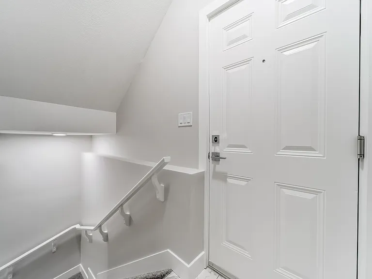 595 Black Stone Blvd #B — Photo 2