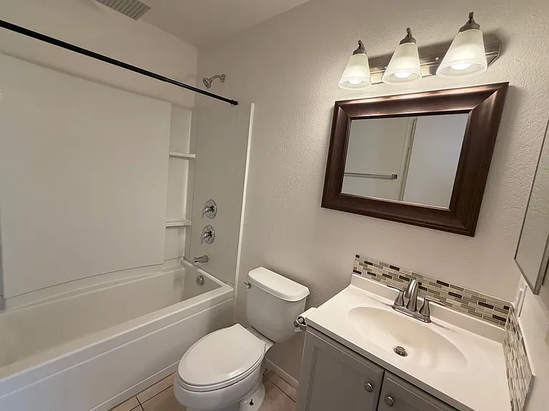 3439 W Peppertree Ln — Photo 12