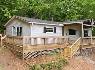 1402 Good Hope Dr, Walnut Cove, NC 27052