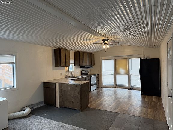 3rd image of 200 Emils Way Unit 19