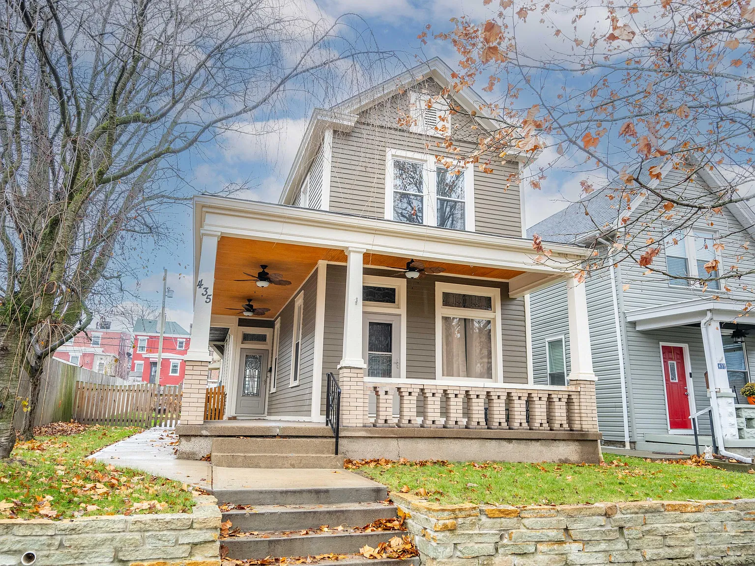 4 bed, 2.0 bath, 1908 sqft, $2,600 — Photo 1