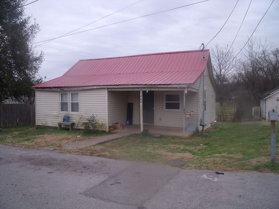 1st image of 1402 James Dr