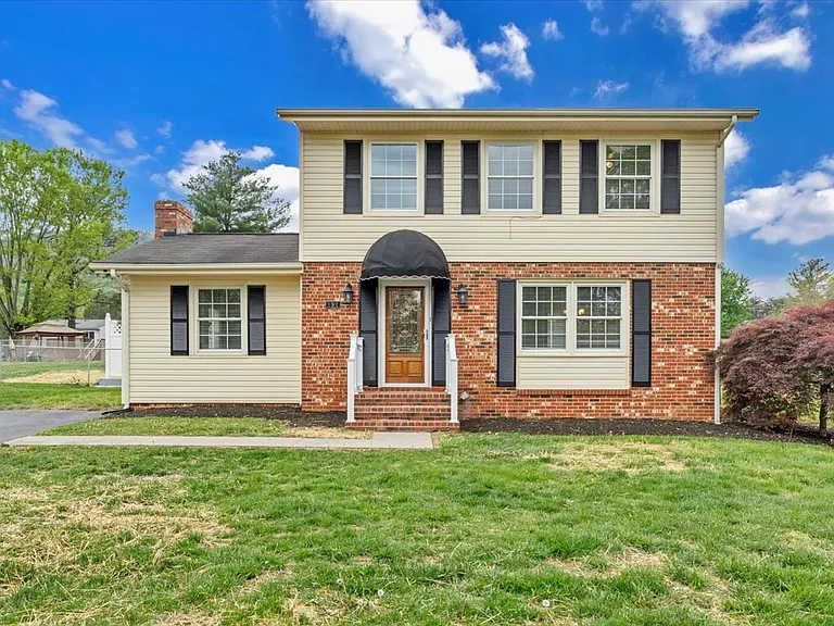 197 Apple Tree Rd — Photo 1