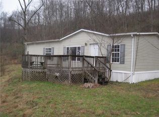 41 Sharons Way, Alum Creek, WV 25003