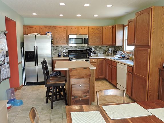 5th image of 1521 Saddlebrook Dr