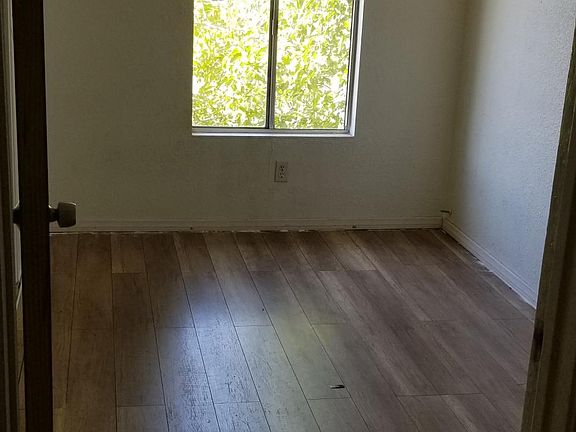 5th image of 3958 Palos Verdes St