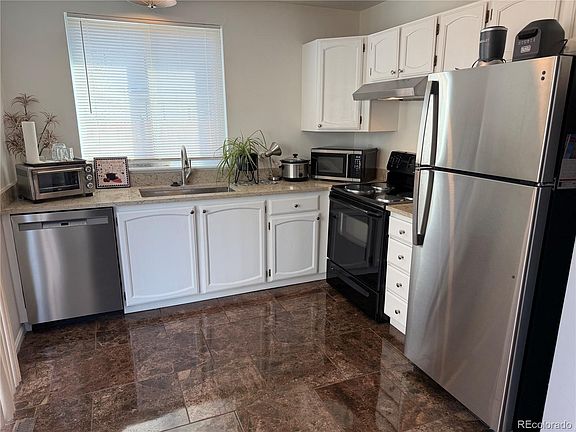 3rd image of 4784 Chandler Court