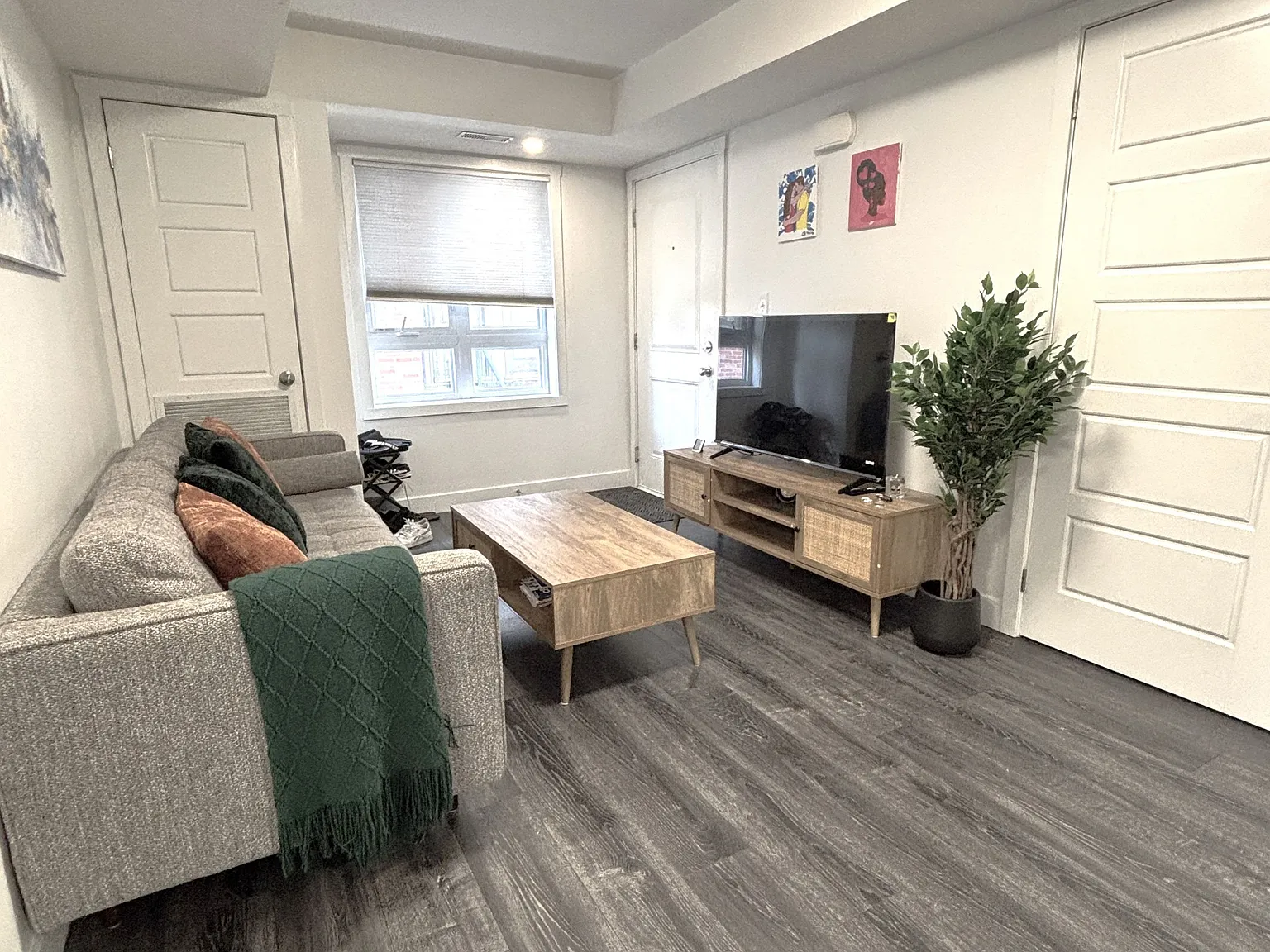 2 bed, $2,050 — Photo 3