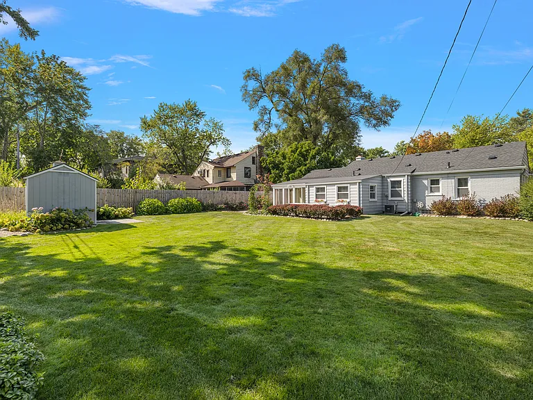 2546 Dorchester Rd — Photo 35