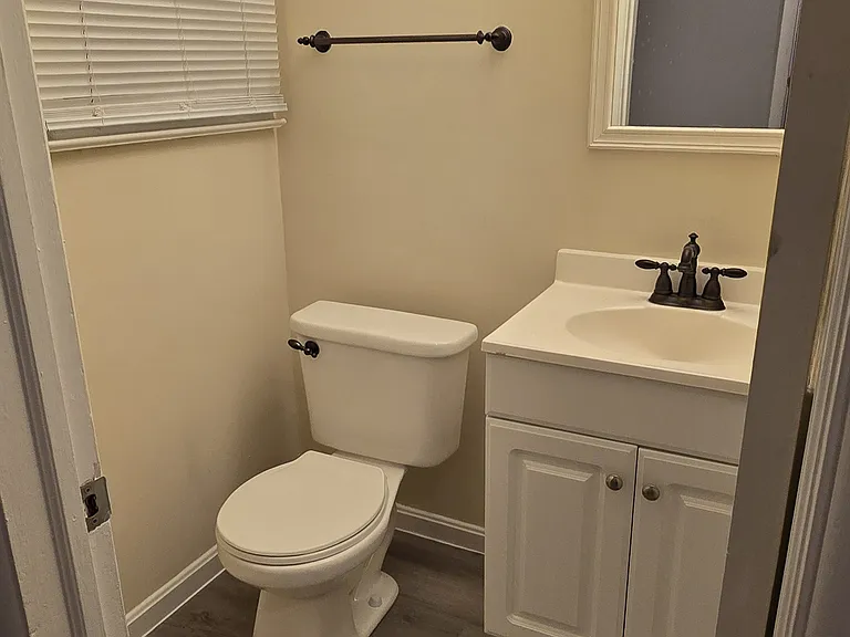 6866 Parsons Ave — Photo 11