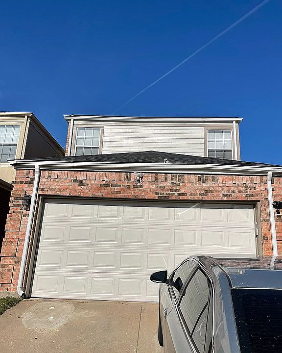 1st image of 913 Fairbanks Cir