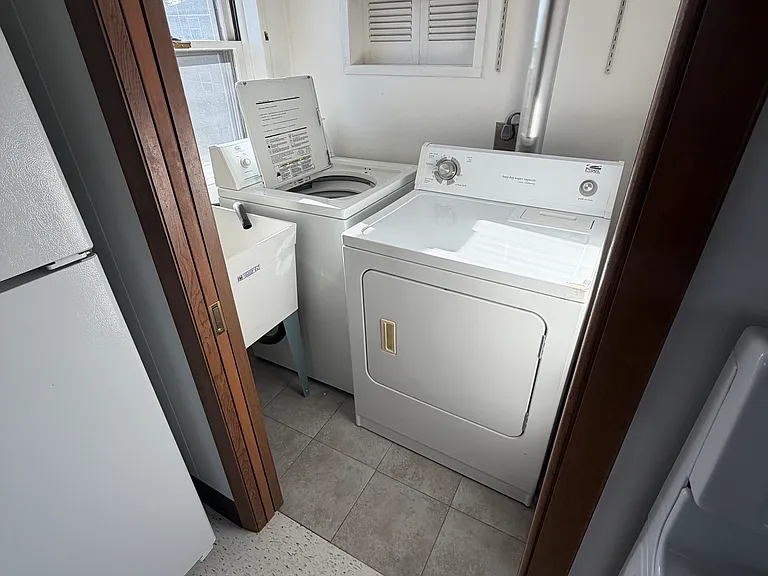 1619 S 95th St #1619 — Photo 3