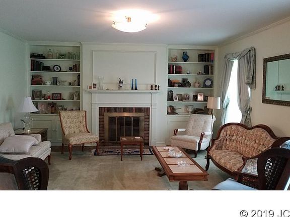 4th image of 319 Bellaire Dr