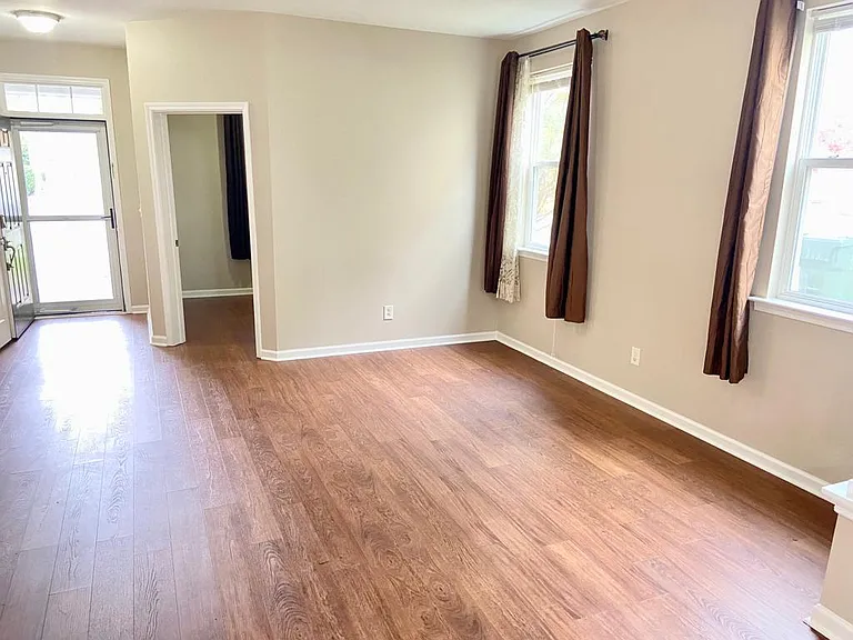 708 Hewespoint Ct — Photo 8