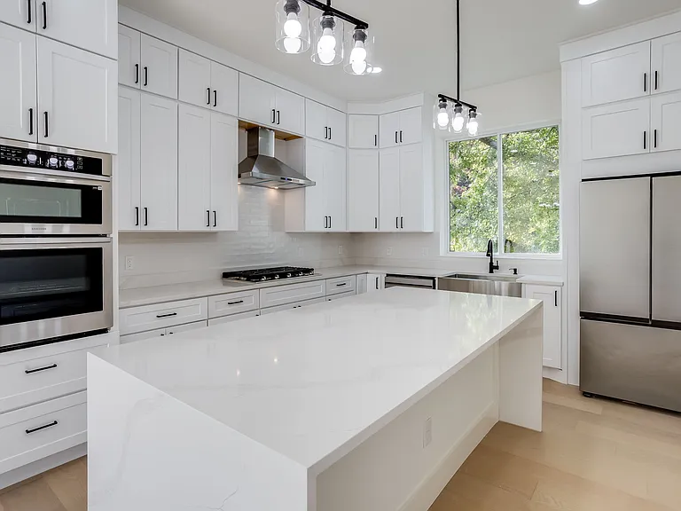 6001 Lewis St #104 — Photo 8