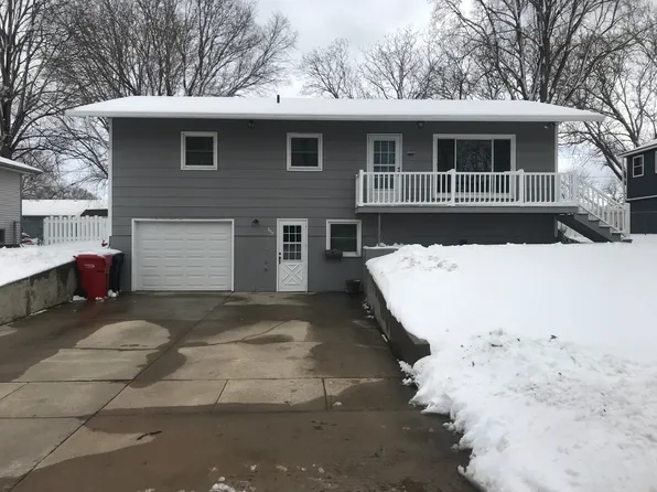 607 Burgess Rd, Yankton, SD 57078