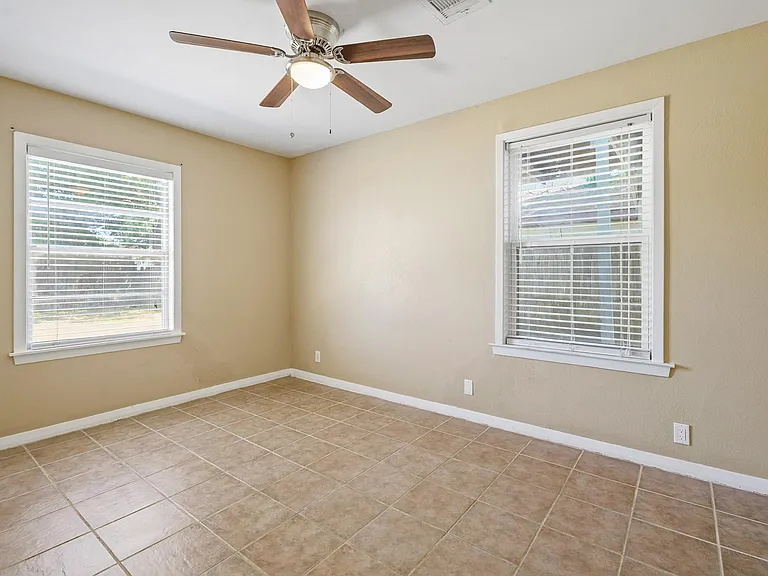 3209 Chestershire Dr — Photo 19