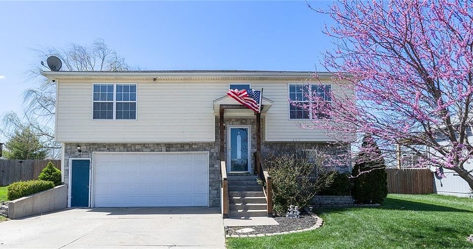 1st image of 612 High Prairie Pl