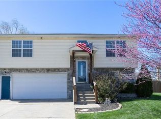 612 High Prairie Pl, Tonganoxie, KS 66086