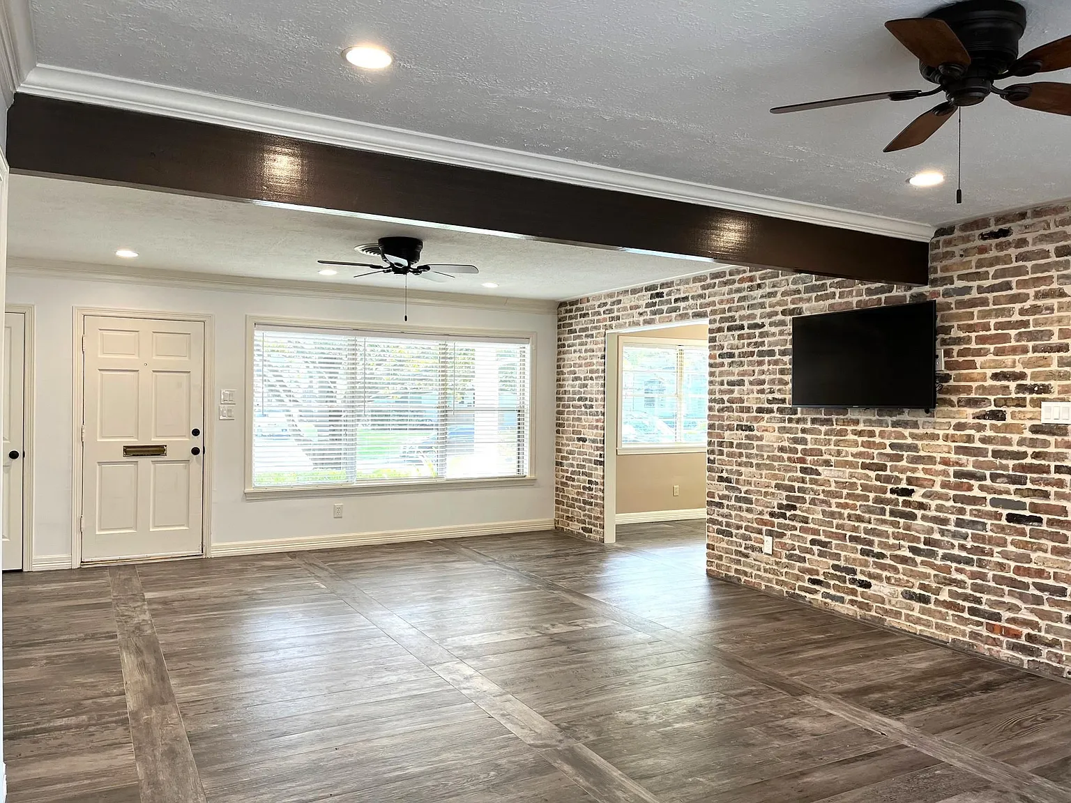 3 bed, 2.0 bath, 1824 sqft, $3,250 — Photo 4