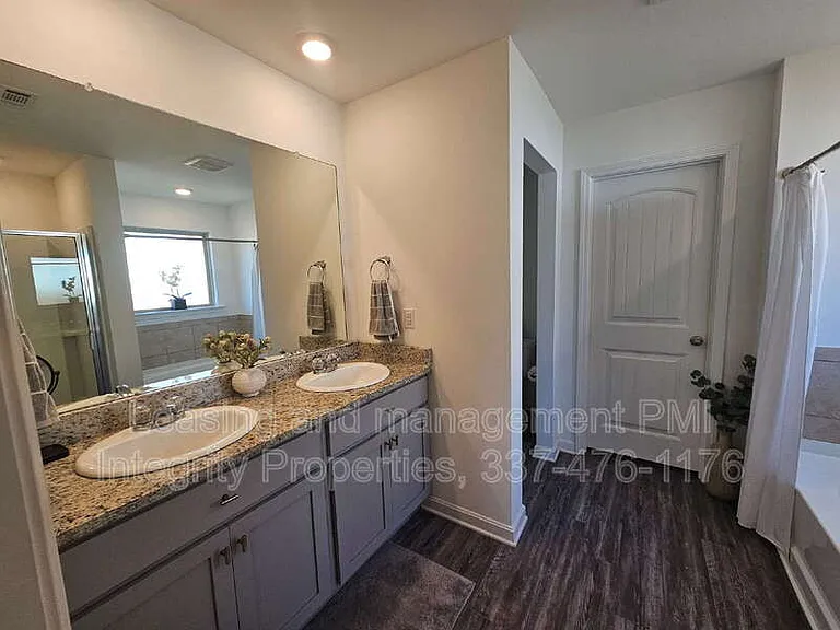 727 Lambot Ave — Photo 13