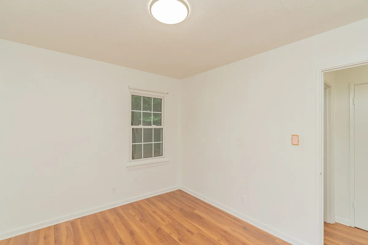 4259 Dayton Blvd — Photo 2