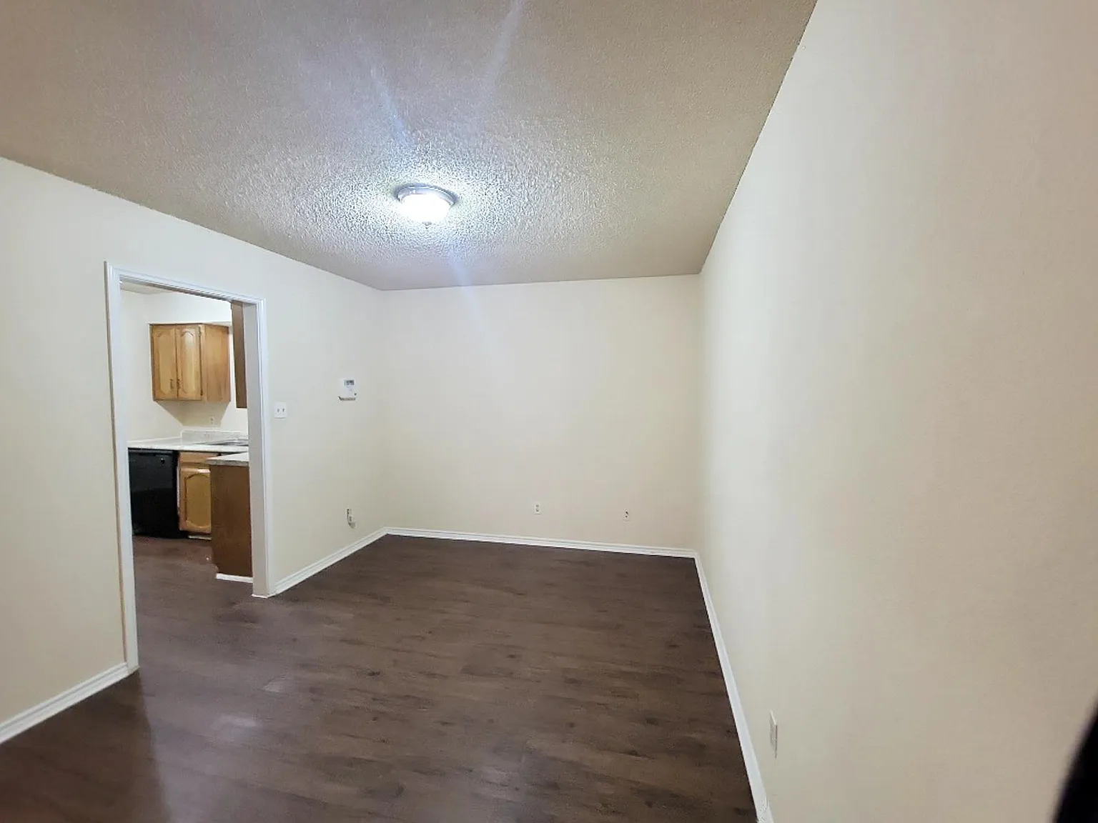 2 bed, 1160 sqft, $1,800 — Photo 2