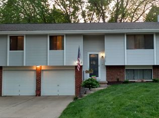 5712 S 151st St, Omaha, NE 68137