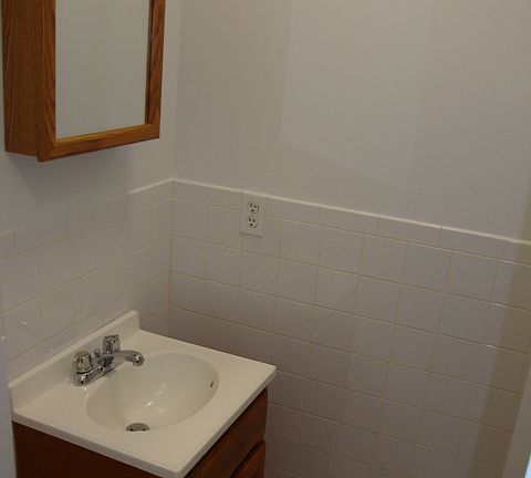 5th image of 543 W 49th St APT 34