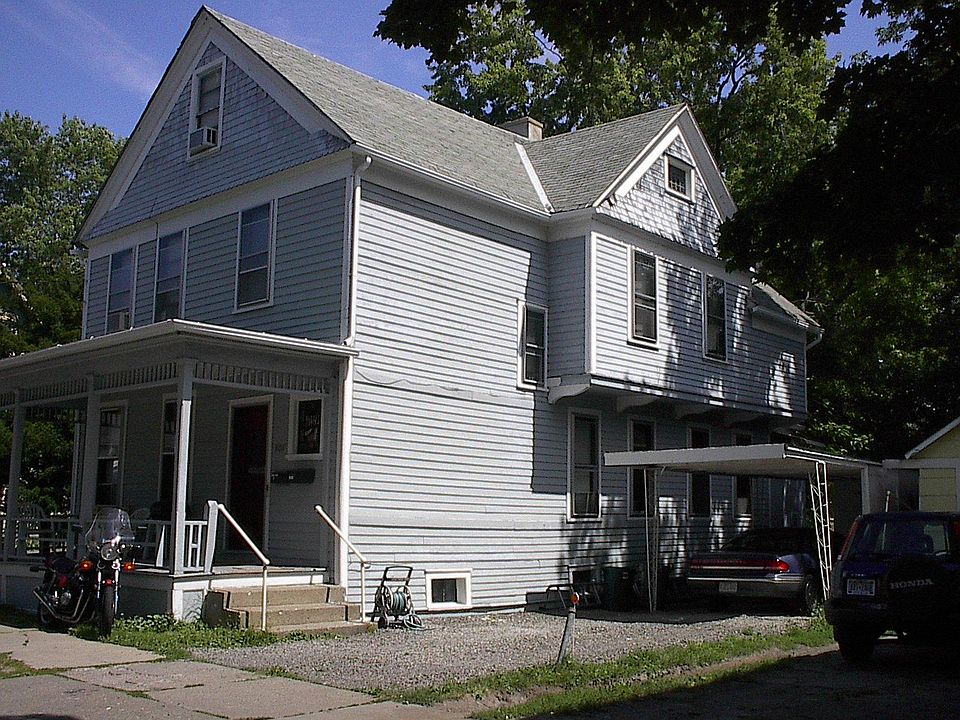 You can see two off-street parking, one each for Apt-1 and Apt-2.