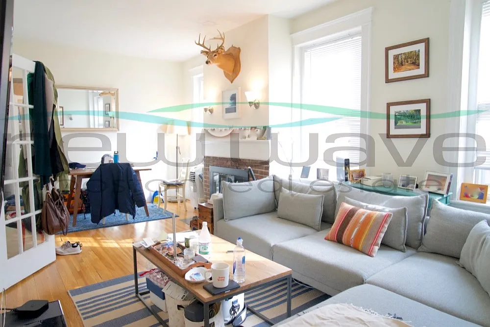2 bed, 900 sqft, $3,800 — Photo 1