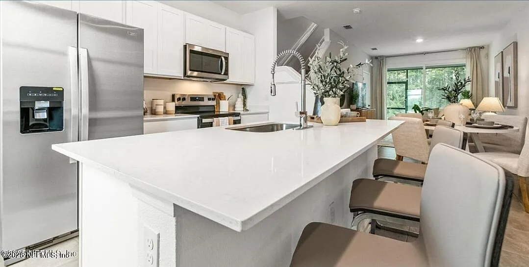 2 bed, 2.5 bath, $1,795 — Photo 2