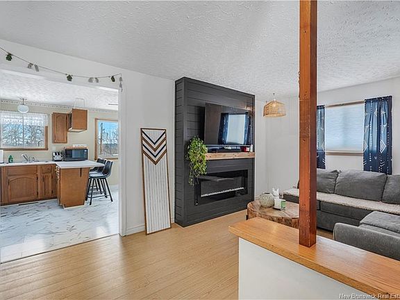 5th image of 85 Flemming Rd