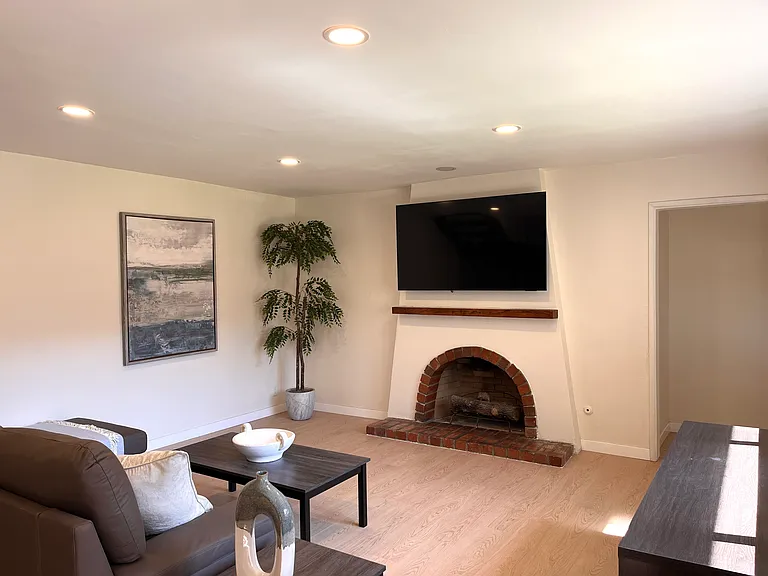 508 Huntington St #1 — Photo 7