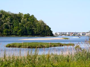 158 Blackpoint Rd, Rumson, NJ 07760