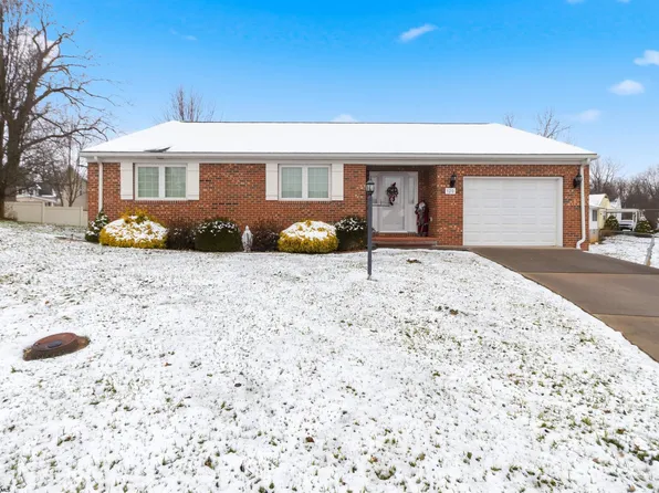 120 Center Ct, Bridgeport, WV 26330