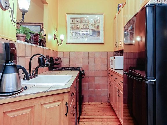 5th image of 333 Essex St #1F