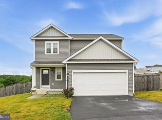 260 Luxor Ct, Bunker Hill, WV 25413