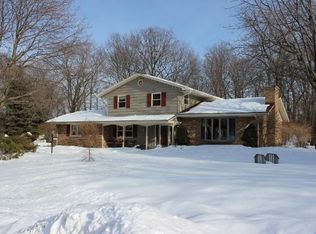 2835 Wexford Rd, Racine, WI 53405