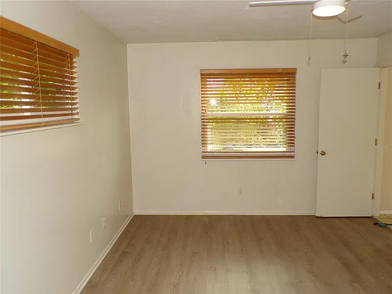 10104 Willmington Blvd — Photo 8
