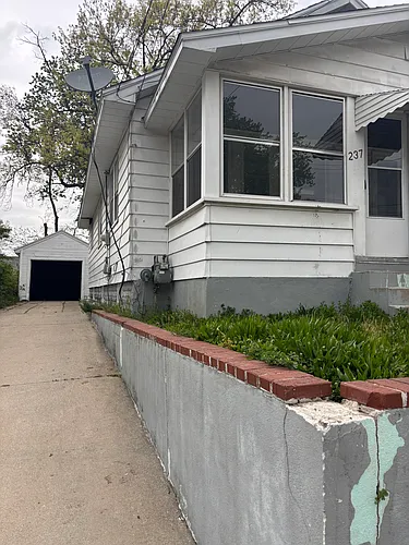 237 Fox St SW Photo 1
