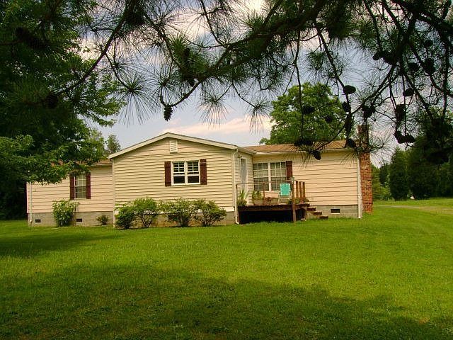 2nd image of 583 Cedar Point Rd