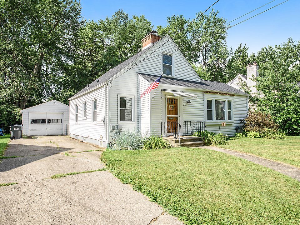 1st image of 1412 Cambridge Dr