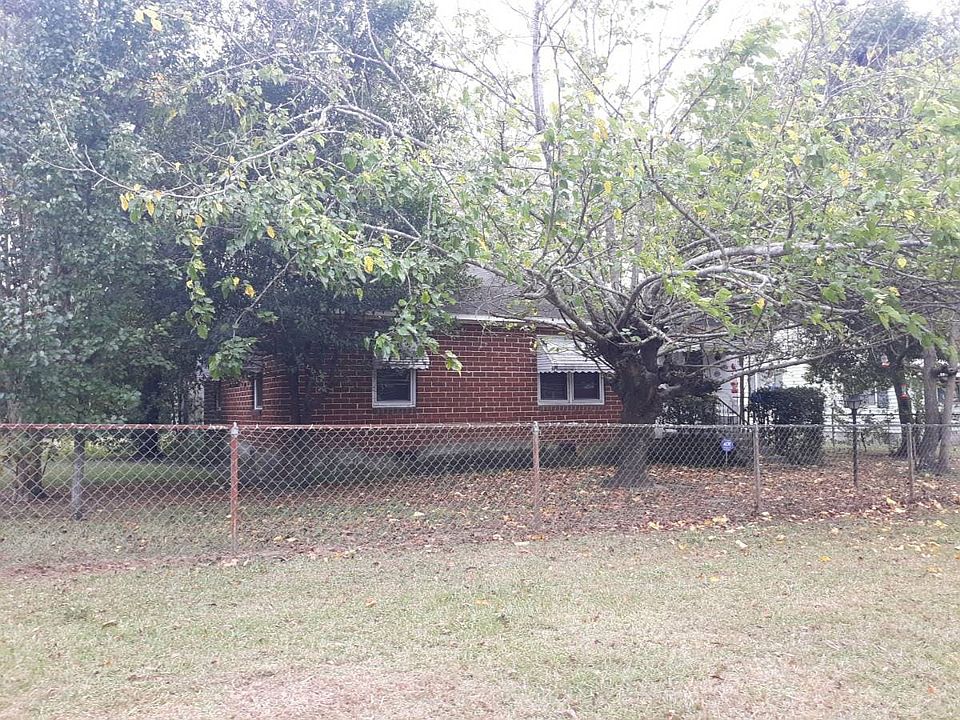 2nd image of 192 32nd Ave