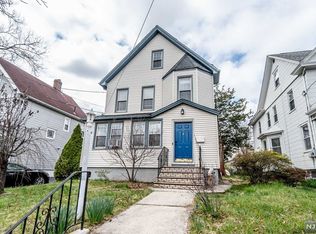 130 Feronia Way FLOOR 2, Rutherford, NJ 07070