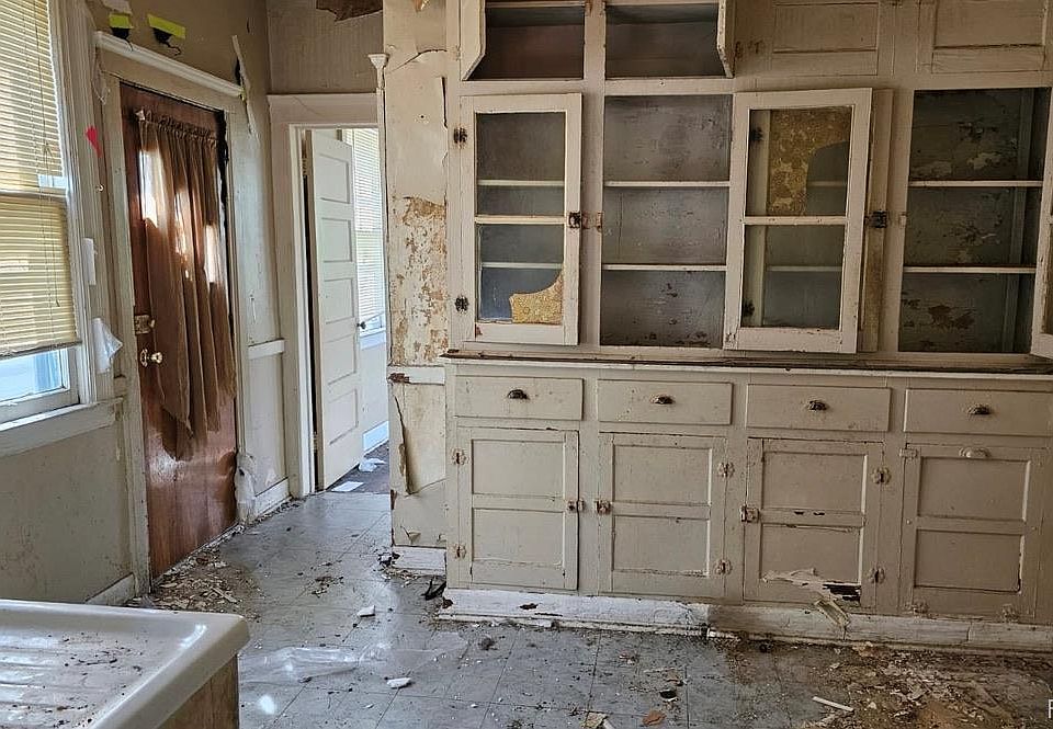 3011 Crane St, photo 8