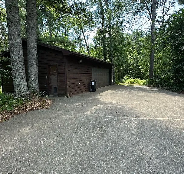 18139 Skye Rd — Photo 6